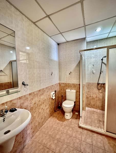 Tanjung Park Condominium untuk Untuk Dijual - RM 1,000,000, Mac 2026 - Bathroom - PropertyGuru.com.my