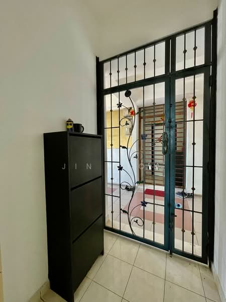 Villa Bestari Apartment untuk Untuk Dijual - RM 330,000, Mac 2026 - Entrance - PropertyGuru.com.my