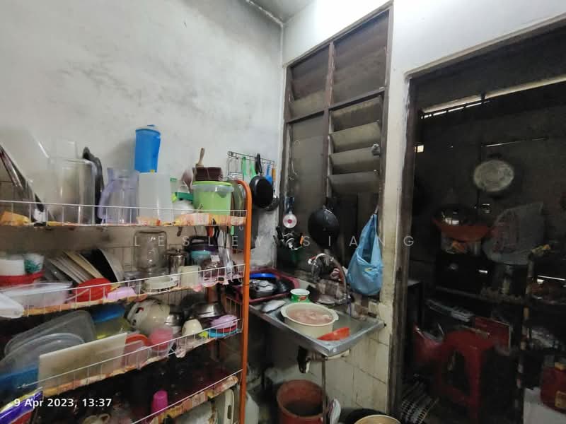 Flat for Sale at Perumahan Rakyat Lima Kedai - Lesley Siang - Kitchen - PropertyGuru.com.my