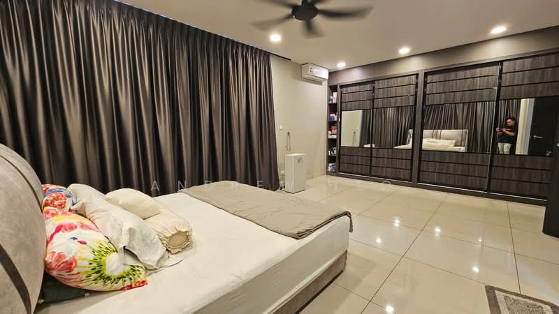 Cluster House for Sale in Mutiara Rini (Skudai) - Andrew Teo - Bedroom - PropertyGuru.com.my