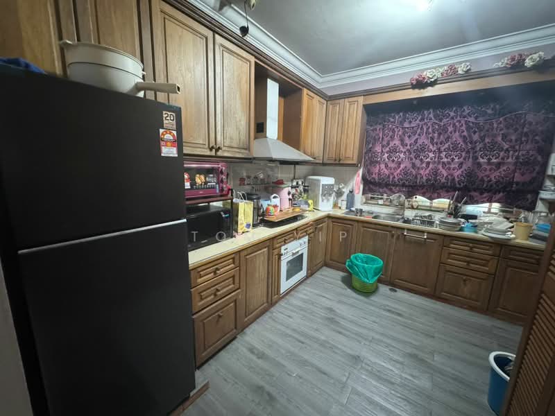 Bungalow for Sale in Rawang (Selangor) - Tom Yip - Kitchen - PropertyGuru.com.my