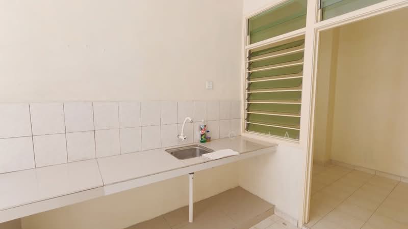 Cluster House for Sale in Johor Bahru (Johor) - Stella Chia - Kitchen - PropertyGuru.com.my