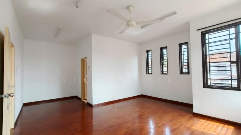 Cluster House for Sale in Johor Bahru (Johor) - Stella Chia - Living Room - PropertyGuru.com.my