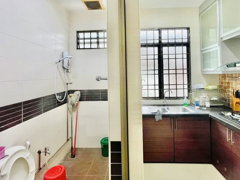 2-storey Terraced House for Sale in Sungai Ara (Penang) - KV LOO - Bathroom - PropertyGuru.com.my