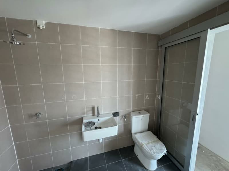 Terraced House for Rent in Kampung Selangor Dredging (Dengkil) - Joshua Fan - Bathroom - PropertyGuru.com.my