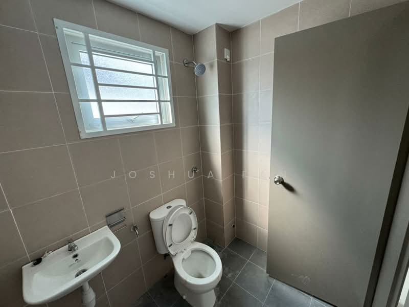 Terraced House for Rent in Kampung Selangor Dredging (Dengkil) - Joshua Fan - Bathroom - PropertyGuru.com.my