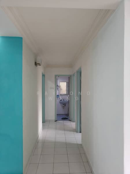 Apartment for Sale at Pangsapuri Bayu - Raymond Wong - Corridor - PropertyGuru.com.my
