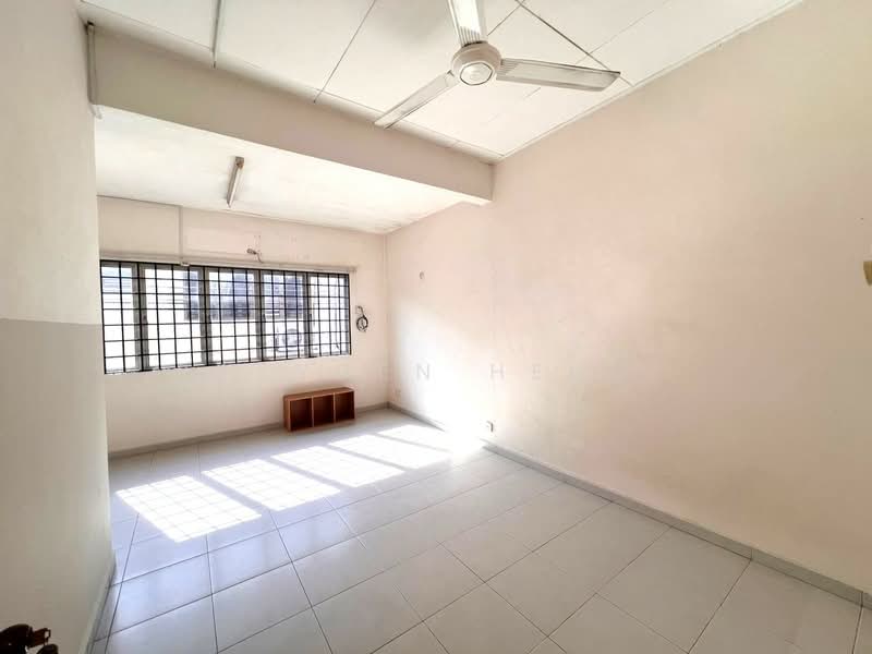 Usj 3 untuk Untuk Dijual - RM 668,000, Mac 2026 - Living Room - PropertyGuru.com.my