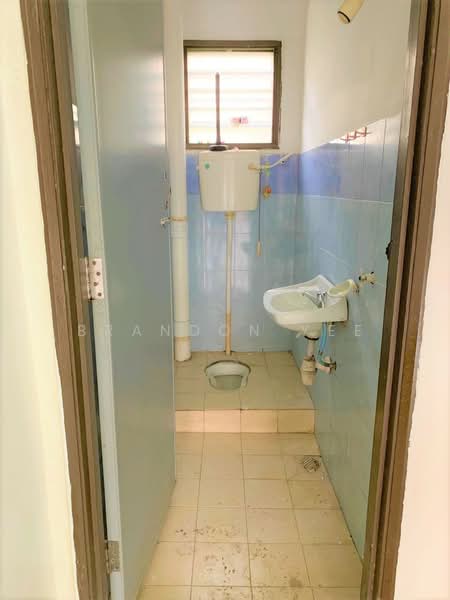 Rumah Teres 2 Tingkat untuk Disewa di Taman Puncak Jalil (Seri Kembangan) - Brandon Yee - Bathroom - PropertyGuru.com.my