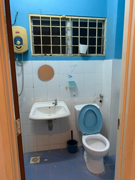 Rumah Teres 2 Tingkat untuk Disewa di Taman Puncak Jalil (Seri Kembangan) - Brandon Yee - Bathroom - PropertyGuru.com.my