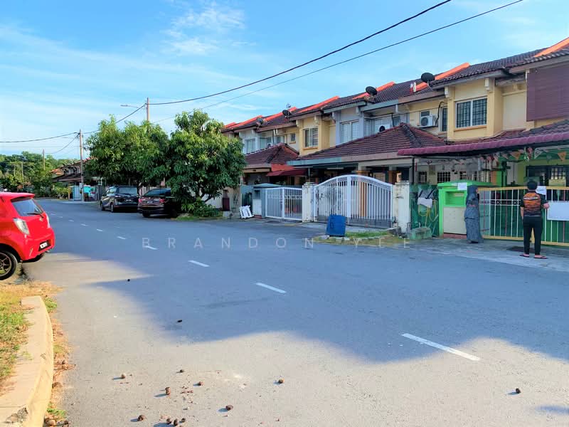 Rumah Teres 2 Tingkat untuk Disewa di Taman Puncak Jalil (Seri Kembangan) - Brandon Yee - Exterior - PropertyGuru.com.my