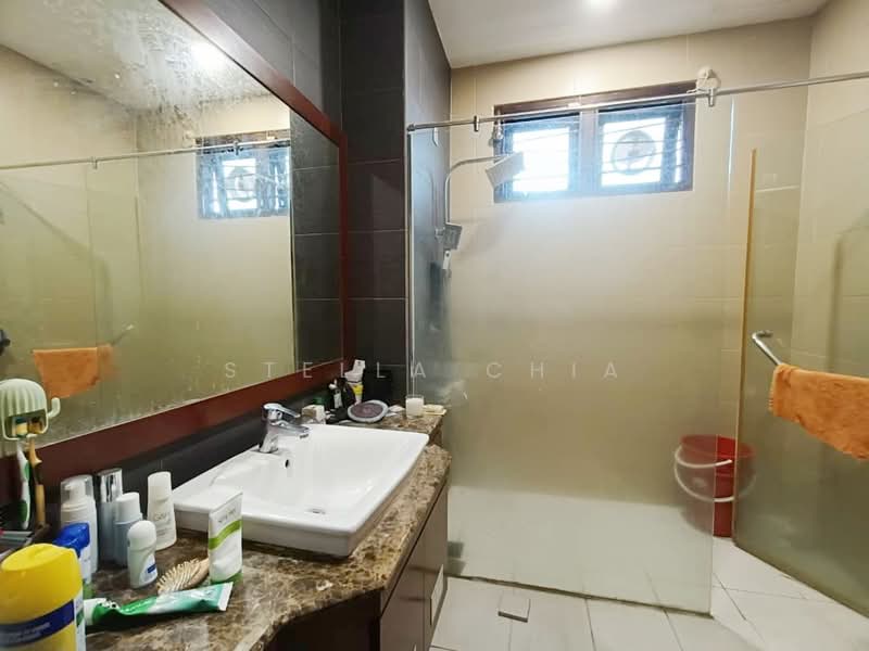 Cluster House for Sale in Johor Bahru (Johor) - Stella Chia - Bathroom - PropertyGuru.com.my