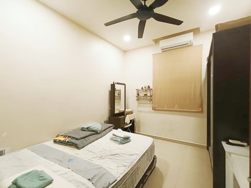 Cluster House for Sale in Johor Bahru (Johor) - Stella Chia - Bedroom - PropertyGuru.com.my