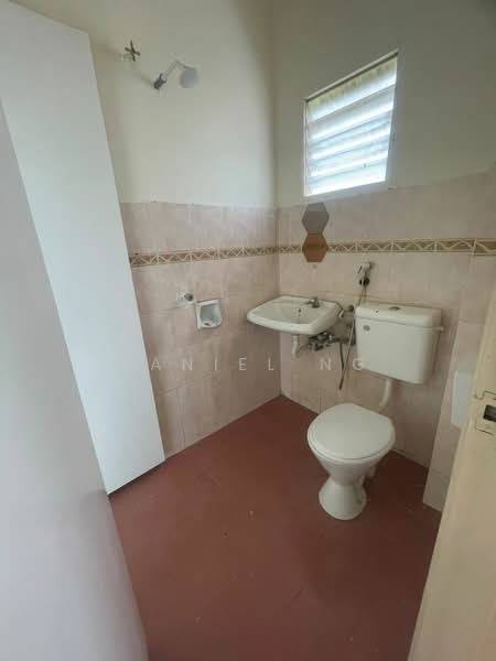 Rumah Teres 2 Tingkat untuk Dijual di Taman Segar Perdana (Cheras) - Daniel Ng - Bathroom - PropertyGuru.com.my