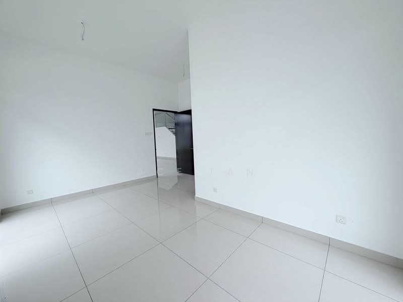 Semi-Detached House for Sale in Johor Bahru (Johor) - Ace Tan - Bedroom - PropertyGuru.com.my