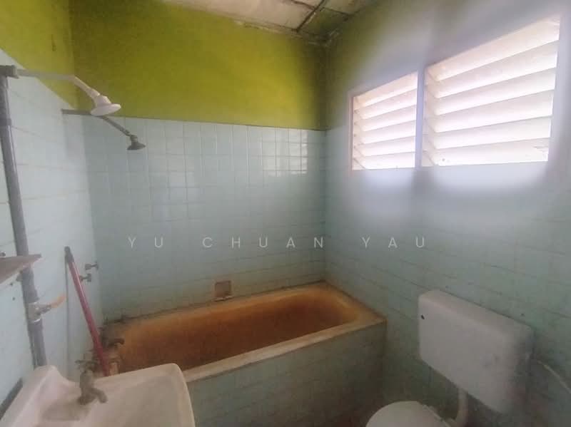 Bungalow for Sale in Tampin (Negeri Sembilan) - Yu Chuan Yau - Bathroom - PropertyGuru.com.my