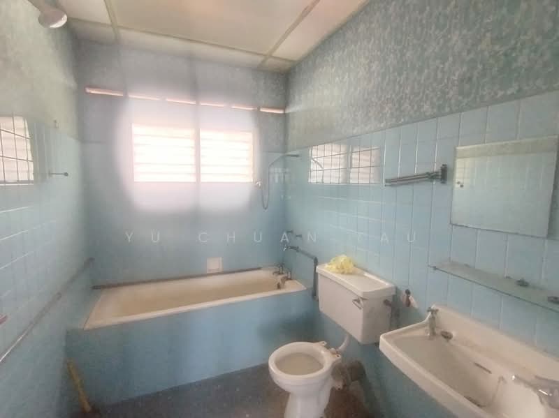 Bungalow for Sale in Tampin (Negeri Sembilan) - Yu Chuan Yau - Bathroom - PropertyGuru.com.my