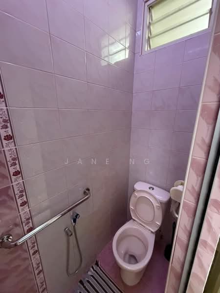 Taman Seri Kijang untuk Untuk Dijual - RM 368,000, Mac 2026 - Bathroom - PropertyGuru.com.my