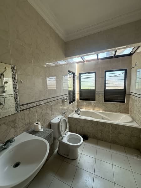 Semi-Detached House for Rent in Johor Bahru (Johor) - Eva Tan - Bathroom - PropertyGuru.com.my
