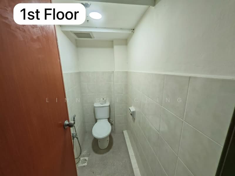 Shop / Office for Rent in Taman Kota Laksamana (Melaka City) - Linn Sei Ching - Bathroom - PropertyGuru.com.my