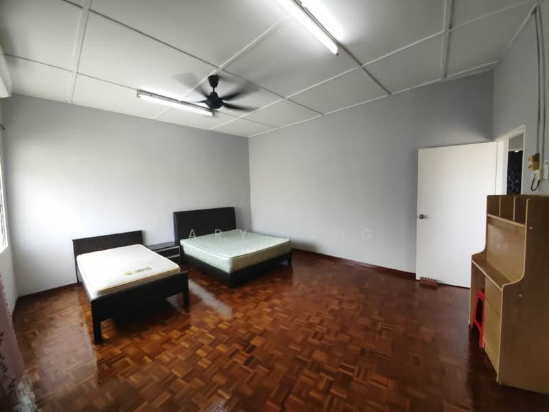 2-storey Terraced House for Sale in Taman Cahaya Bercham (Ipoh) - Gary Tang - Bedroom - PropertyGuru.com.my