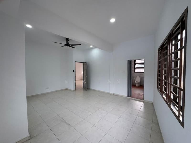 2-storey Terraced House for Rent in Taman Johor Jaya (Johor Bahru) - Eva Tan - Living Room - PropertyGuru.com.my