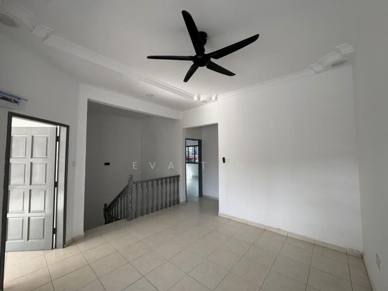 2-storey Terraced House for Rent in Taman Johor Jaya (Johor Bahru) - Eva Tan - Living Room - PropertyGuru.com.my