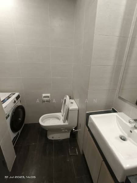 Condominium for Sale at Queensville - Alan Tan - Bathroom - PropertyGuru.com.my
