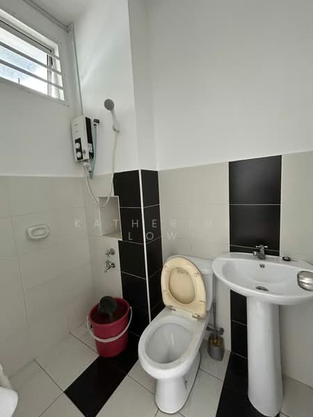 1.5-storey Terraced House for Sale in Iskandar Puteri (Nusajaya) (Johor) - Katherine Low - Bathroom - PropertyGuru.com.my