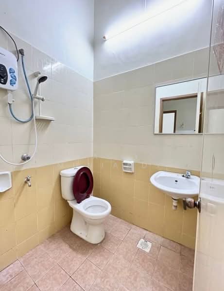Terraced House for Rent in Skudai (Johor) - Basky Muniandy - Bathroom - PropertyGuru.com.my