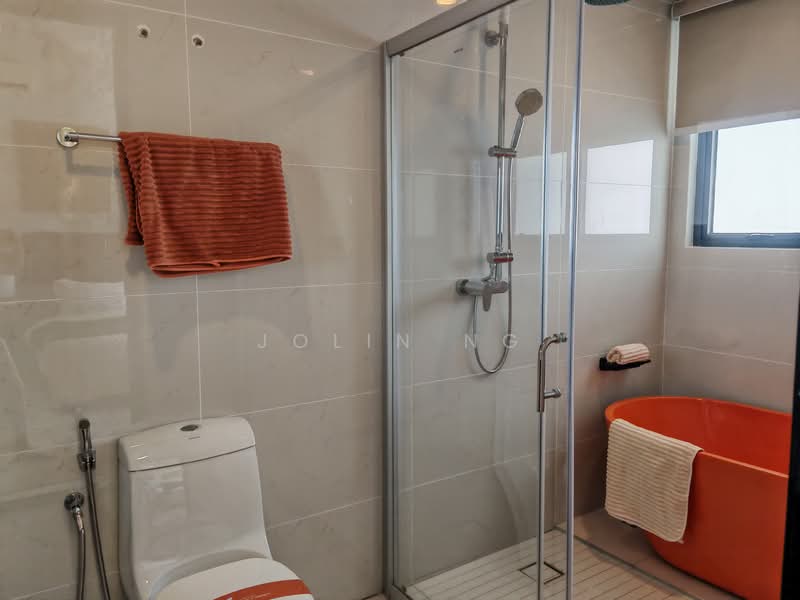 Kondominium untuk Dijual di Kings Bay @ Country Garden Danga Bay - Jolin Ng - Bathroom - PropertyGuru.com.my