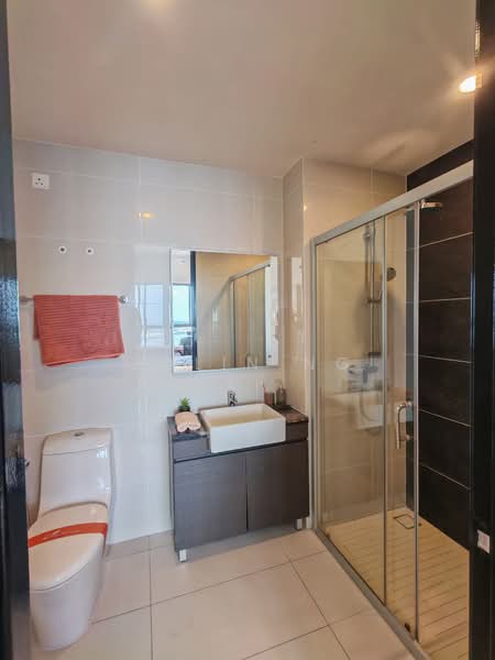 Kondominium untuk Dijual di Kings Bay @ Country Garden Danga Bay - Jolin Ng - Bathroom - PropertyGuru.com.my