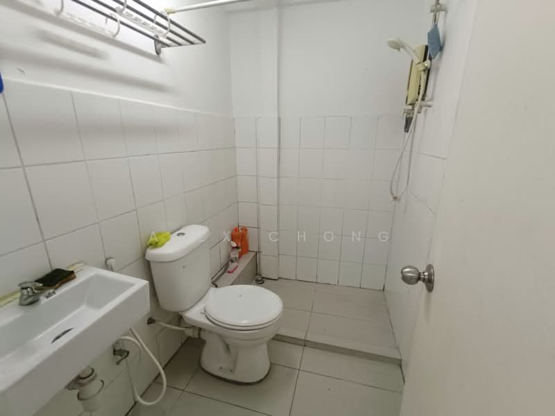 Taman Kok Lian untuk Untuk Disewa - RM 1,680 /bulan, Mac 2026 - Bathroom - PropertyGuru.com.my