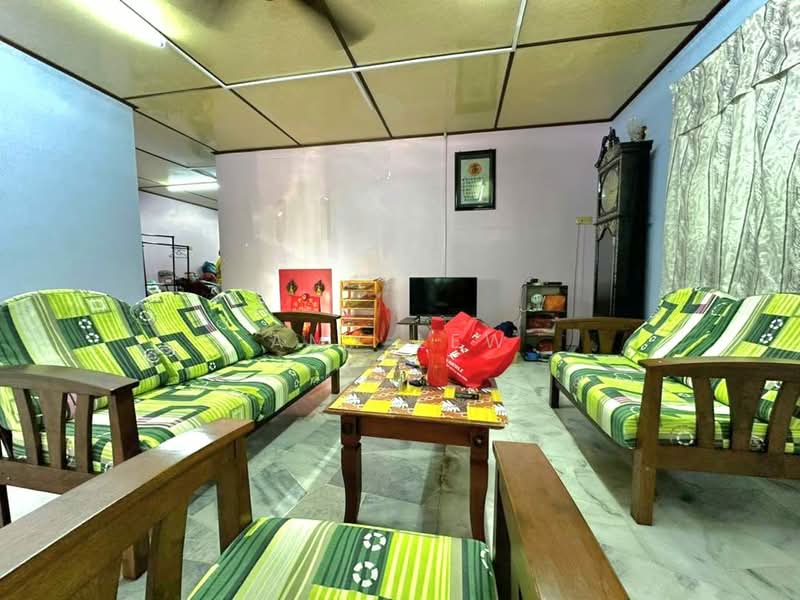 Semi-Detached House for Sale in Taman Bukit Bendera (Mentakab) - Amy Lew - Living Room - PropertyGuru.com.my