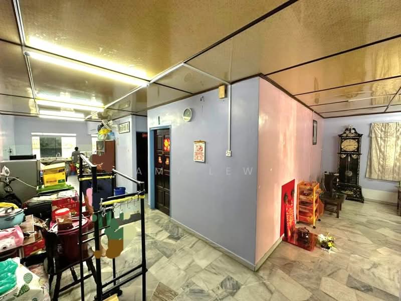Semi-Detached House for Sale in Taman Bukit Bendera (Mentakab) - Amy Lew - Living Room - PropertyGuru.com.my