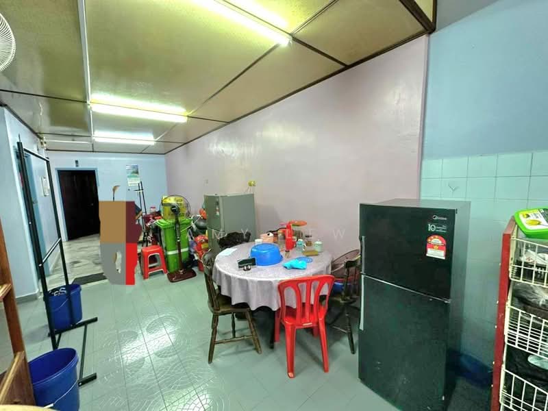 Semi-Detached House for Sale in Taman Bukit Bendera (Mentakab) - Amy Lew - Dining Room - PropertyGuru.com.my