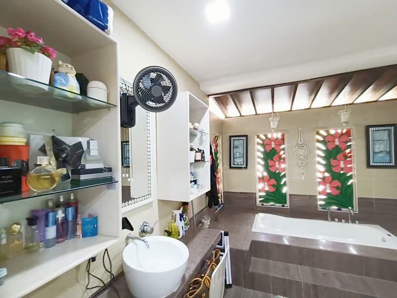 Cluster House for Sale in Johor Bahru (Johor) - Stella Chia - Bathroom - PropertyGuru.com.my