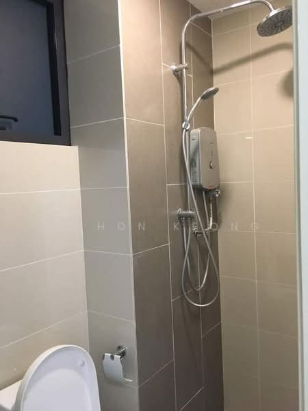 Service Residence for Sale at KL Gateway Residences - Ng Hon Keong - Bathroom - PropertyGuru.com.my