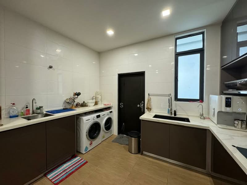 Rumah Teres 2-Tingkat untuk Disewa di Eco Sanctuary (Telok Panglima Garang) - Chris Lee - Kitchen - PropertyGuru.com.my
