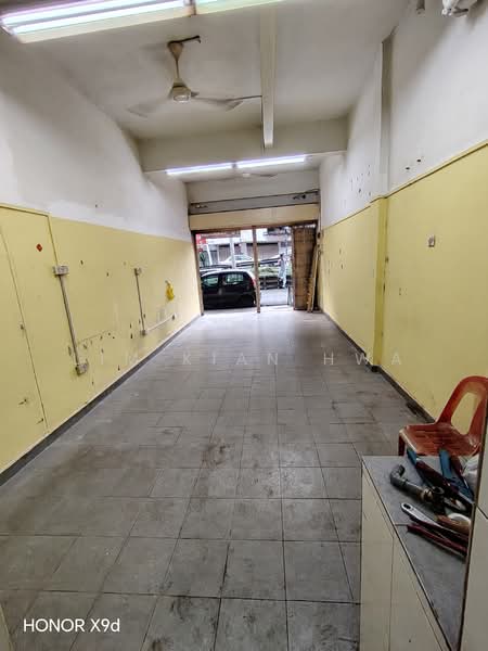 Shop for Rent in Taman United (Jalan Klang Lama (Old Klang Road)) - Lim Kian Hwa - Interior - PropertyGuru.com.my