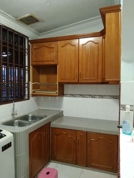 1-storey Terraced House for Rent in Taman Pelangi (Johor Bahru) - Calley Chin - Kitchen - PropertyGuru.com.my