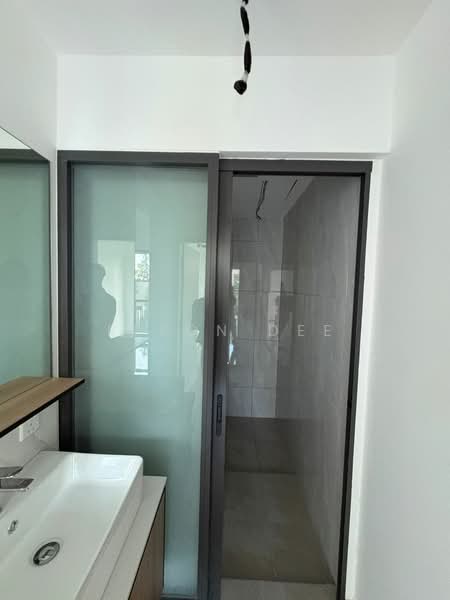 Pangsapuri untuk Dijual di Savana @ Batu Kawan - Elson Dee - Bathroom - PropertyGuru.com.my