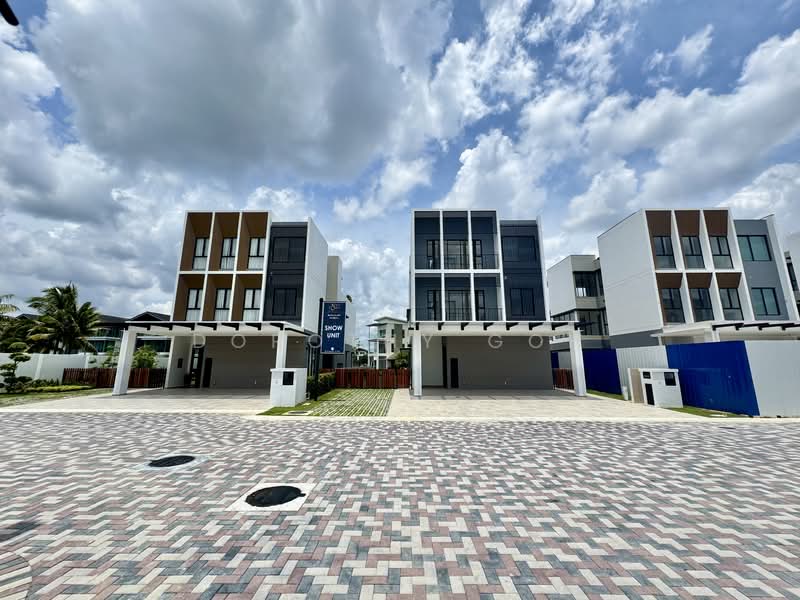 For Sale - Senibong Cove Isola Coast