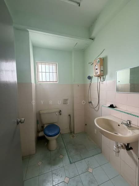 Apartment for Sale at Seri Puri - Cyrus Ong - Bathroom - PropertyGuru.com.my
