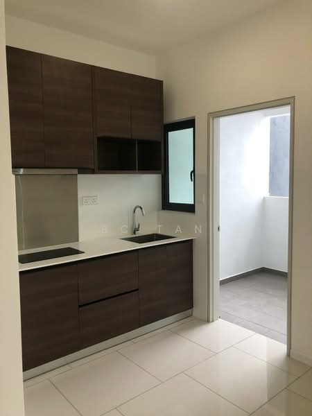 Three33 Residence untuk Untuk Disewa - RM 2,000 /bulan, Mac 2026 - Kitchen - PropertyGuru.com.my