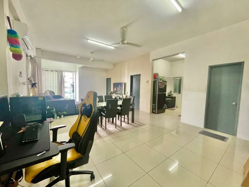 Condominium for Sale at Mahkota Garden - Jessica Tai - Living Room - PropertyGuru.com.my