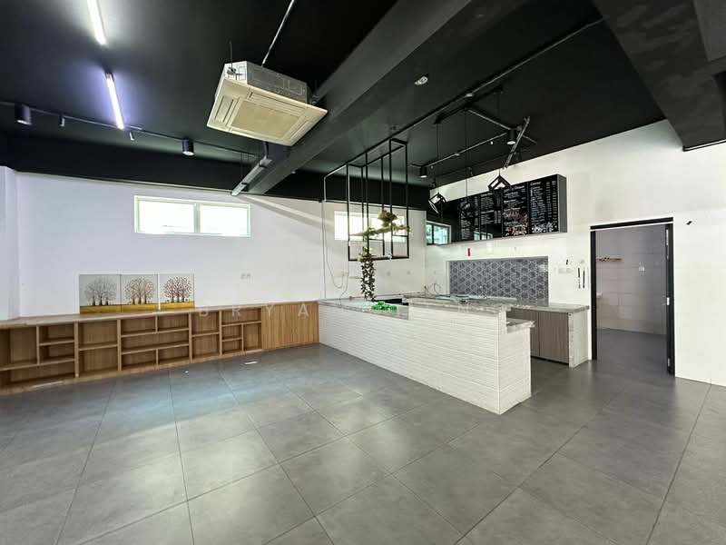 CORNER GROUND FLOOR 2200 SF SHOPLOT RENT JELUTONG untuk Untuk Disewa - RM 8,200 /bulan, Mac 2026 - PropertyGuru.com.my