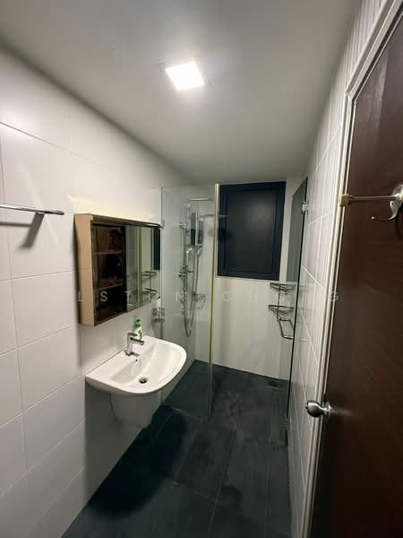 Service Residence for Sale at V@SUMMERPLACE - Elston Chong - Bathroom - PropertyGuru.com.my