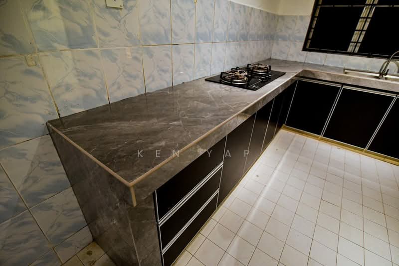 2-storey Terraced House for Sale in Serdang Raya (Seri Kembangan) - Ken Yap - Kitchen - PropertyGuru.com.my