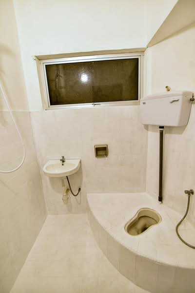 2-storey Terraced House for Sale in Serdang Raya (Seri Kembangan) - Ken Yap - Bathroom - PropertyGuru.com.my